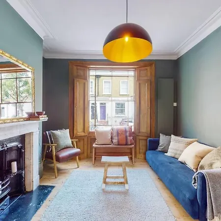 Whimsical 4 Bedroom House In Elephant And Castle